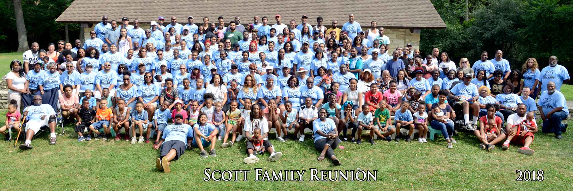 Scott Family Reunion Group Photo by Tom Killoran