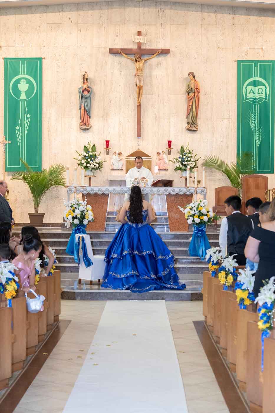 Quinceanera church by Tom Killoran Photography