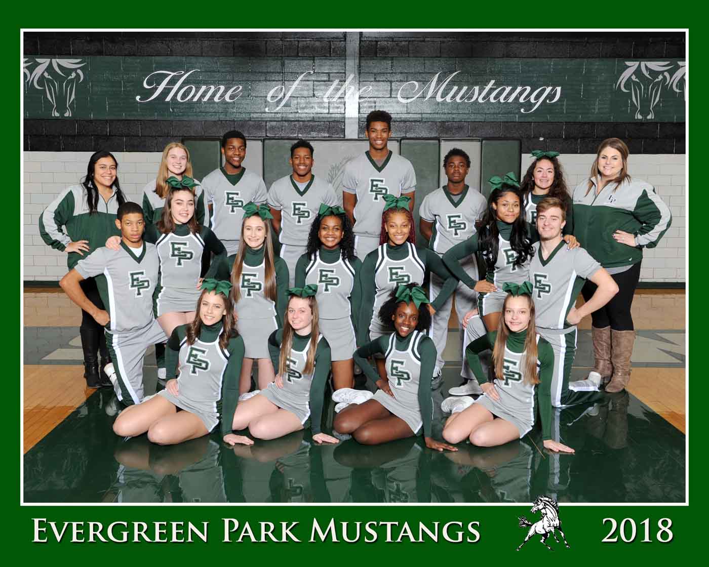 Evergreen Park Mustangs Cheer sport team by Tom Killoran Photography